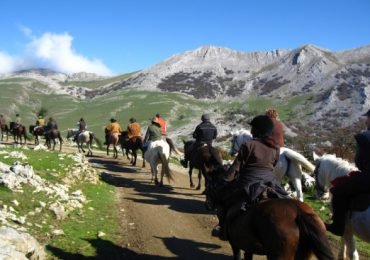 Weekend Horseback Riding in Aragonese Pyrenees with accommodation.